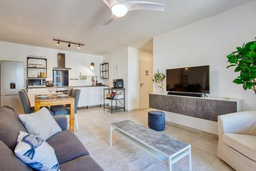 Le Fonction, Meuble 4 Etoiles, Avec Parking Boxe Aix-en-Provence Exterior foto
